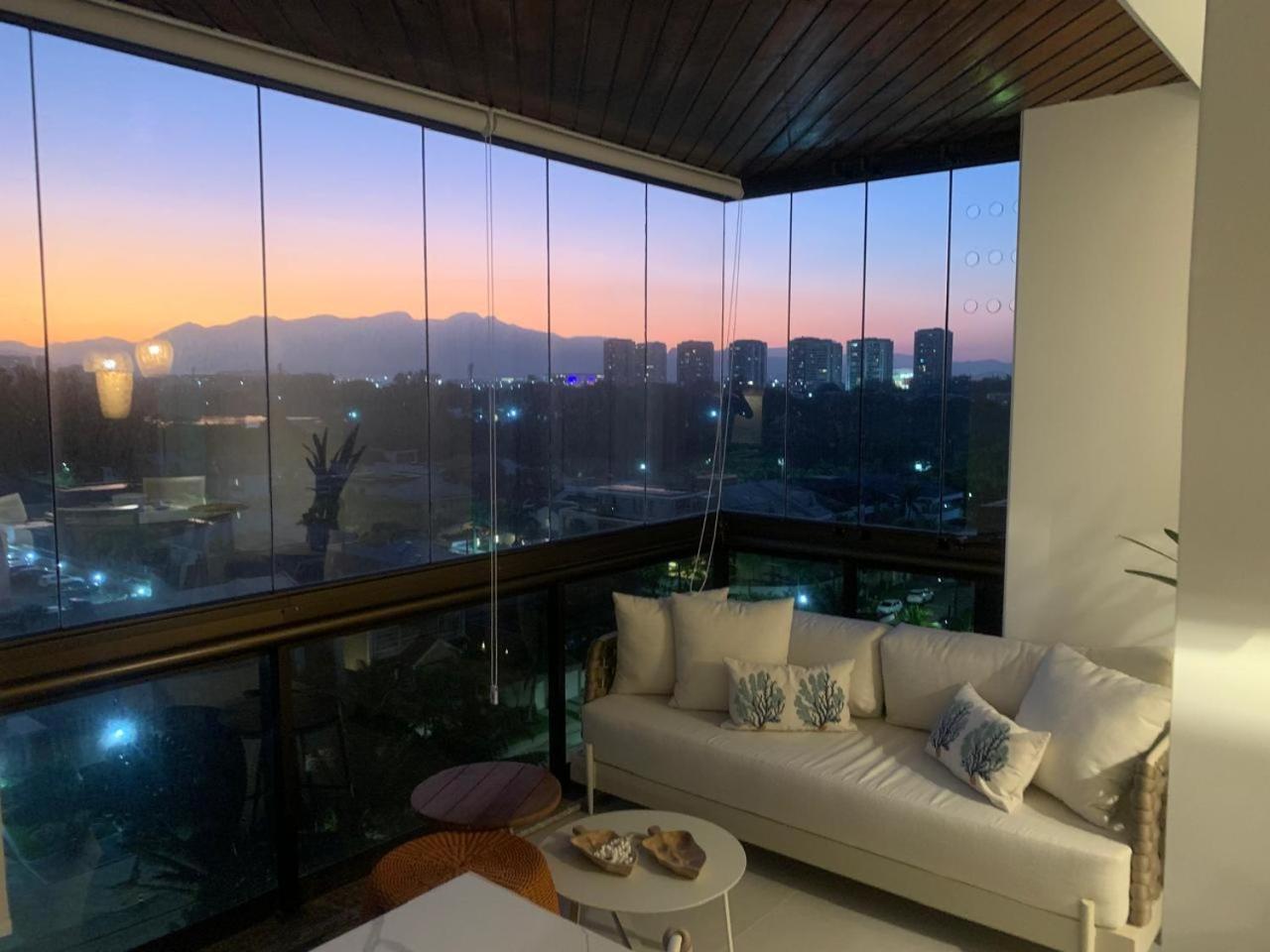 Lindo Apto No Melhor Lugar Da Barra Da Tijuca! Com Uma Vista De Tirar O Folego, Frente Para O Mar! Totalmente Equipado E Decorado Ao Lado Dos Melhores Hoteis E Quiosques Da Barra! Portaria 24H, Piscina, Sauna, Jacuzzi, Academia, Garagem, Wi-Fi, Lavan Rio de Janeiro Exterior photo