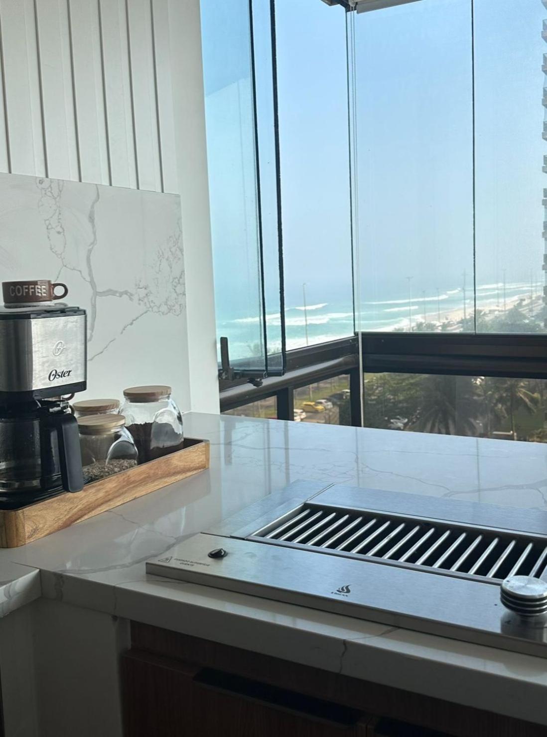 Lindo Apto No Melhor Lugar Da Barra Da Tijuca! Com Uma Vista De Tirar O Folego, Frente Para O Mar! Totalmente Equipado E Decorado Ao Lado Dos Melhores Hoteis E Quiosques Da Barra! Portaria 24H, Piscina, Sauna, Jacuzzi, Academia, Garagem, Wi-Fi, Lavan Rio de Janeiro Exterior photo