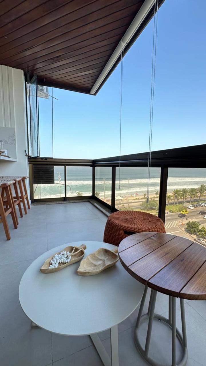 Lindo Apto No Melhor Lugar Da Barra Da Tijuca! Com Uma Vista De Tirar O Folego, Frente Para O Mar! Totalmente Equipado E Decorado Ao Lado Dos Melhores Hoteis E Quiosques Da Barra! Portaria 24H, Piscina, Sauna, Jacuzzi, Academia, Garagem, Wi-Fi, Lavan Rio de Janeiro Exterior photo